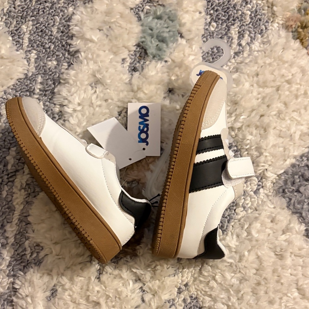 Josmo' White, Black, and Tan Sneakers